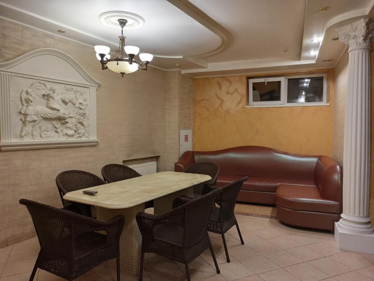 Hotel Status Vinnytsia Exterior photo