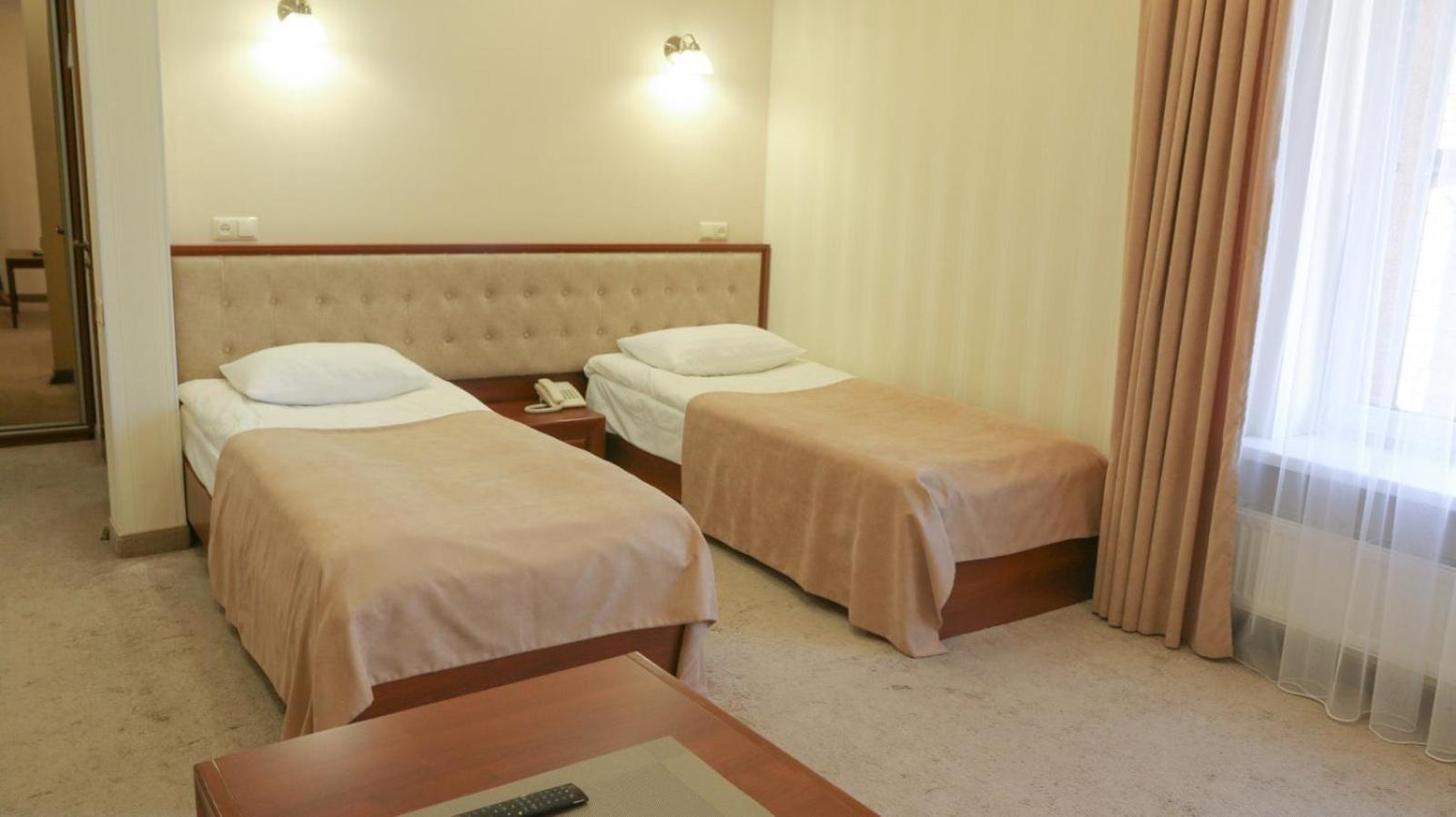 Hotel Status Vinnytsia Exterior photo