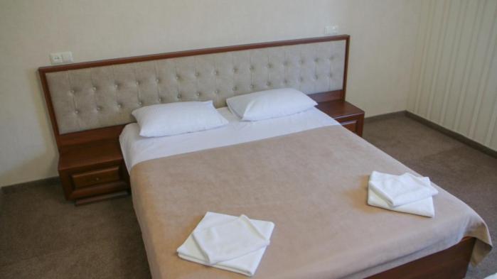 Hotel Status Vinnytsia Exterior photo